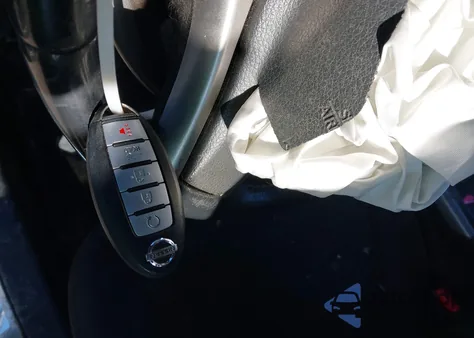 2013 Nissan Altima 3.5 Sv z USA, uszkodzony, nr VIN 1N4BL3AP3DN408424